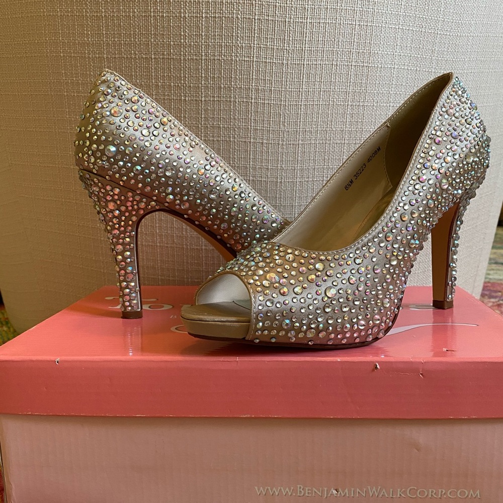 Peep toe heels
